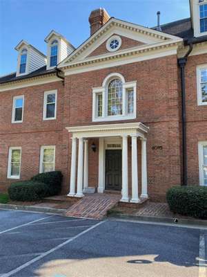 Moebes Law Workers' Compensation and Personal Injury Lawyer LLC, Personal Injury Lawyer in Sandy Springs, GA